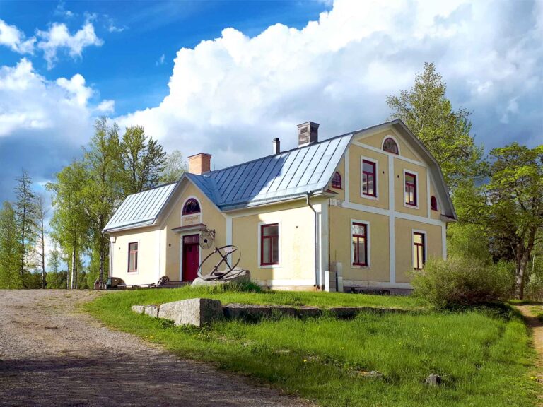 25 juni -14 aug 2022, Konstutställning, Strömbacka Café, Hälsingland